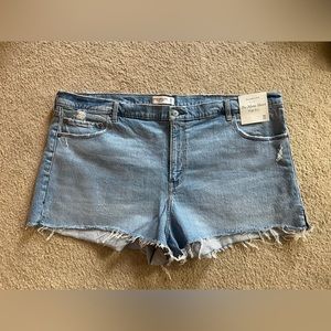 Abercrombie & fitch “The Mom Shorts” high rise